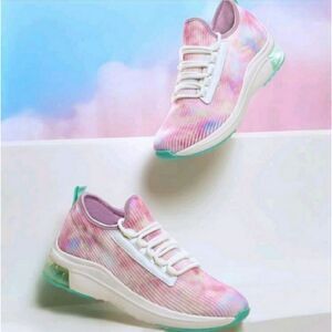 *Today only* Tie Dye cotton sneakers size 9.5 worn 2 times super fun no box EUC